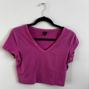 wild fable Cropped V-Neck Tee in Magenta Pink
